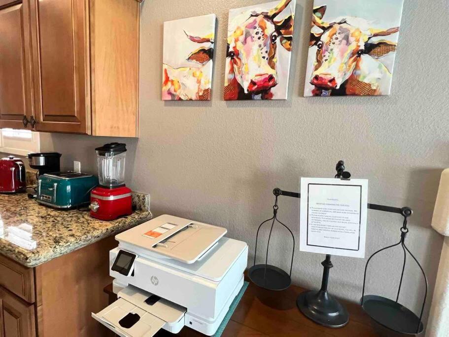 ラスベガス Amazing Heated Pool And Private Hot Tub 3Br In Heart Of Lvヴィラ エクステリア 写真