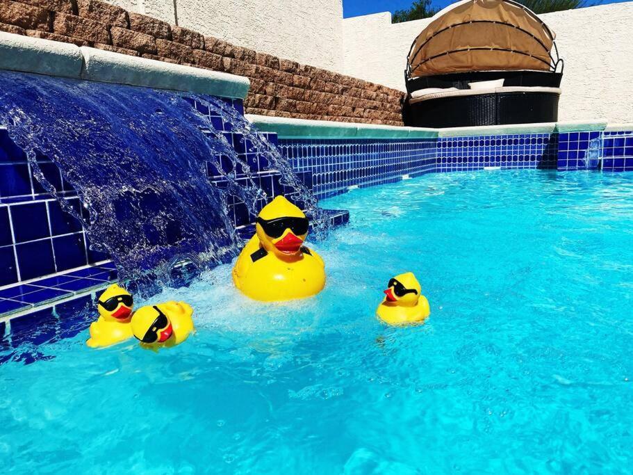 ラスベガス Amazing Heated Pool And Private Hot Tub 3Br In Heart Of Lvヴィラ エクステリア 写真